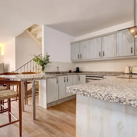 Brisa & Mar, Chapas, 3 Bedrooms ماربيا